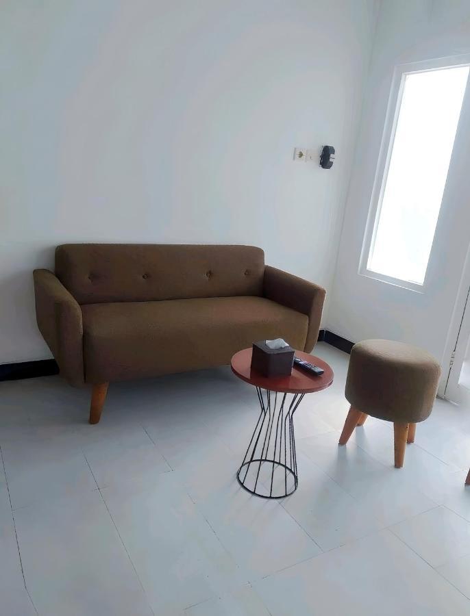 Homestay Omah Putih Bantul Exteriér fotografie