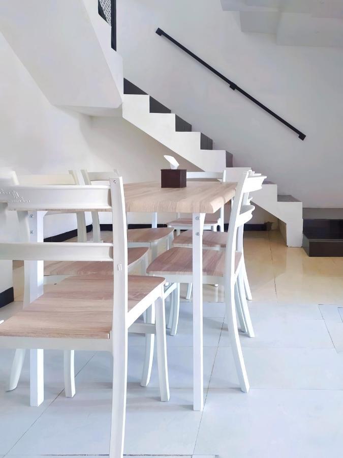 Homestay Omah Putih Bantul Exteriér fotografie